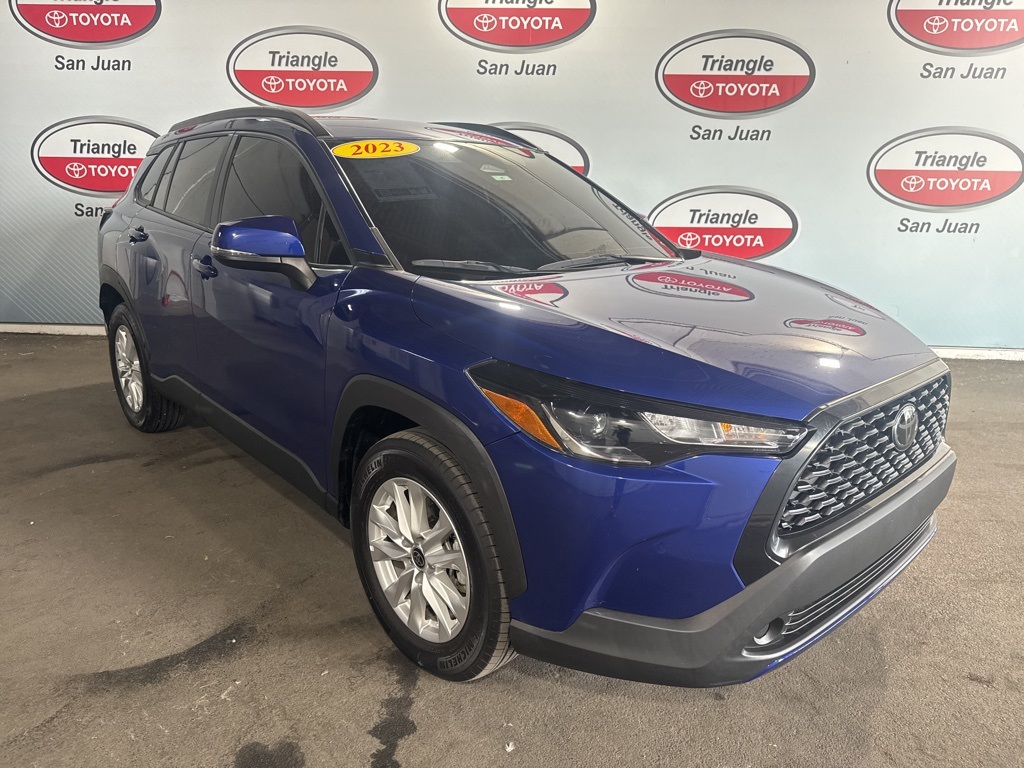 2023 Toyota Corolla Cross LE photo 3