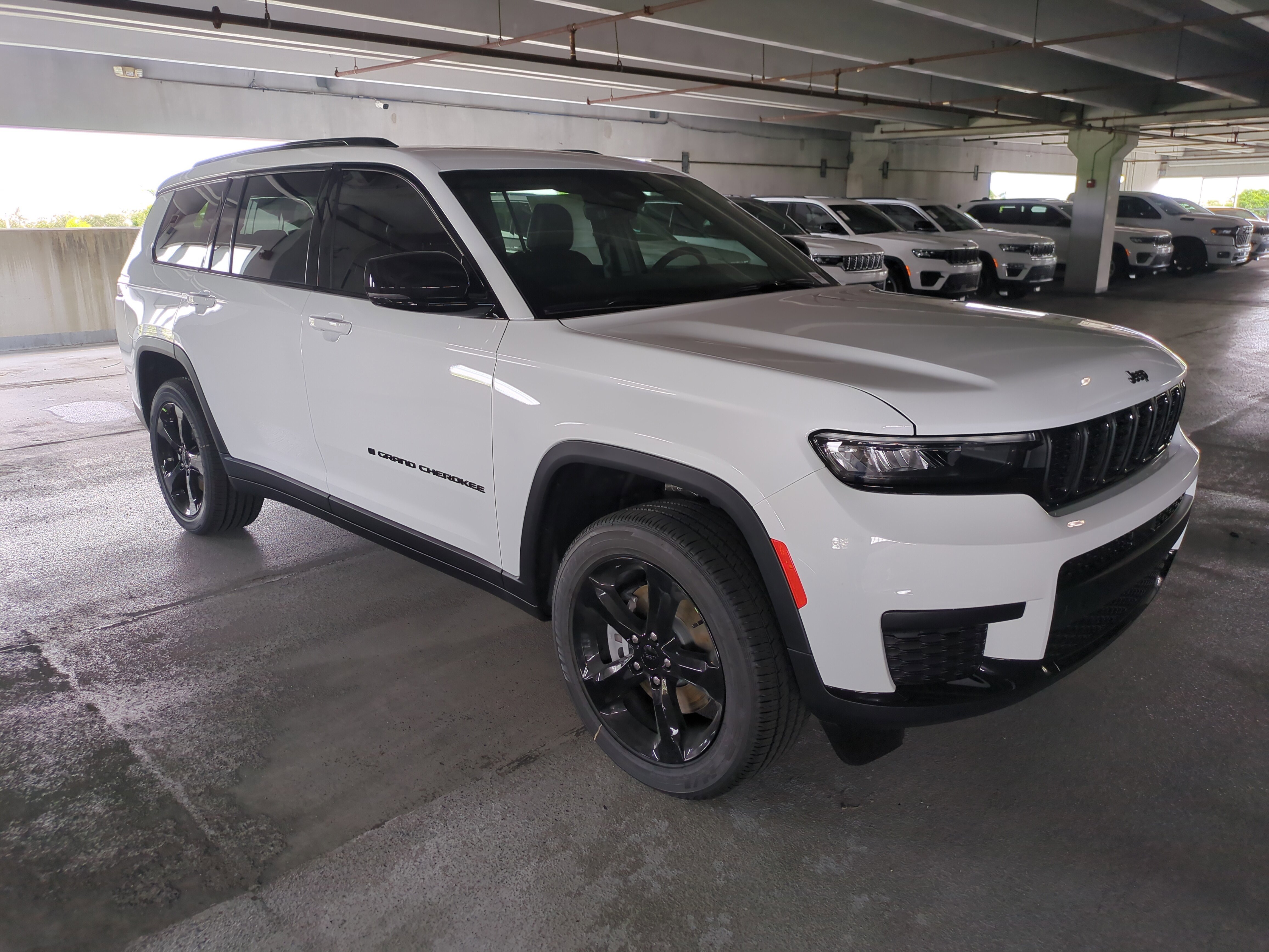 2025 Jeep Grand Cherokee L Altitude's photo
