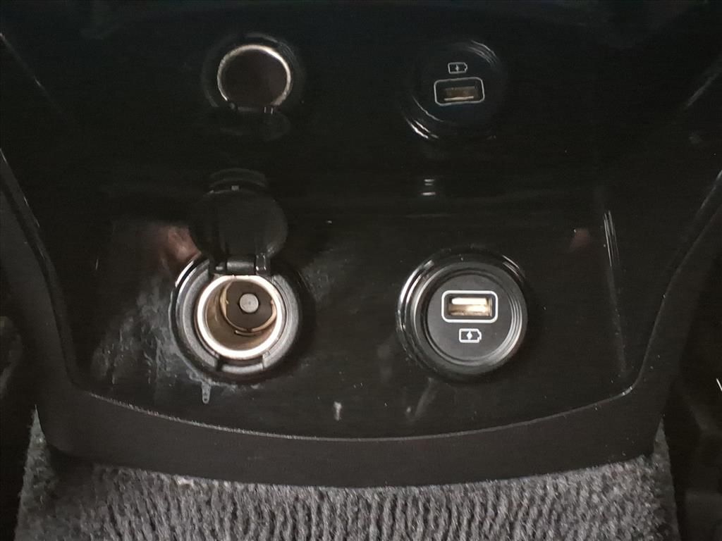 2022 KIA SORENTO - Image 31