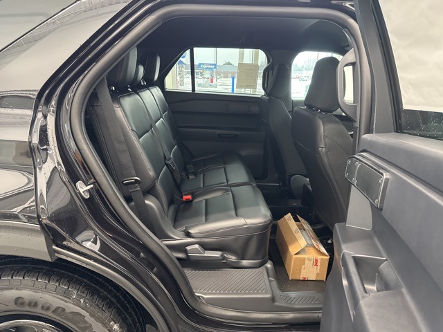 2025 Ford Explorer photo 27