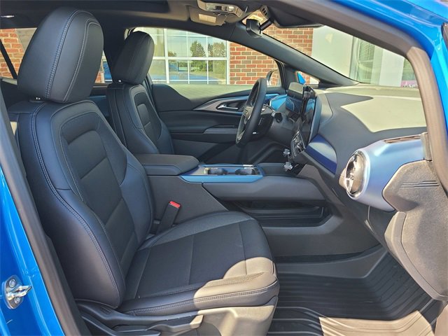 2025 Chevrolet Equinox EV 1LT photo 17