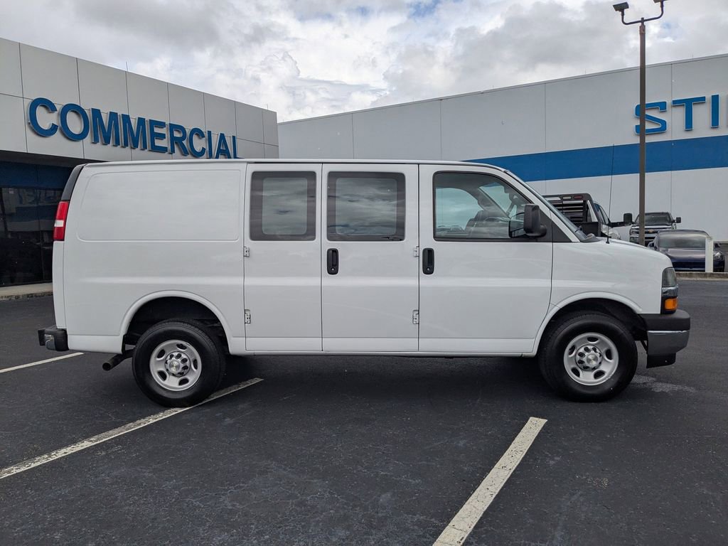 2023 Chevrolet Express Cargo 2500 photo 4