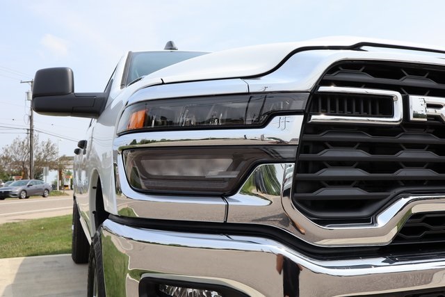 2025 Ram 2500 Tradesman photo 3