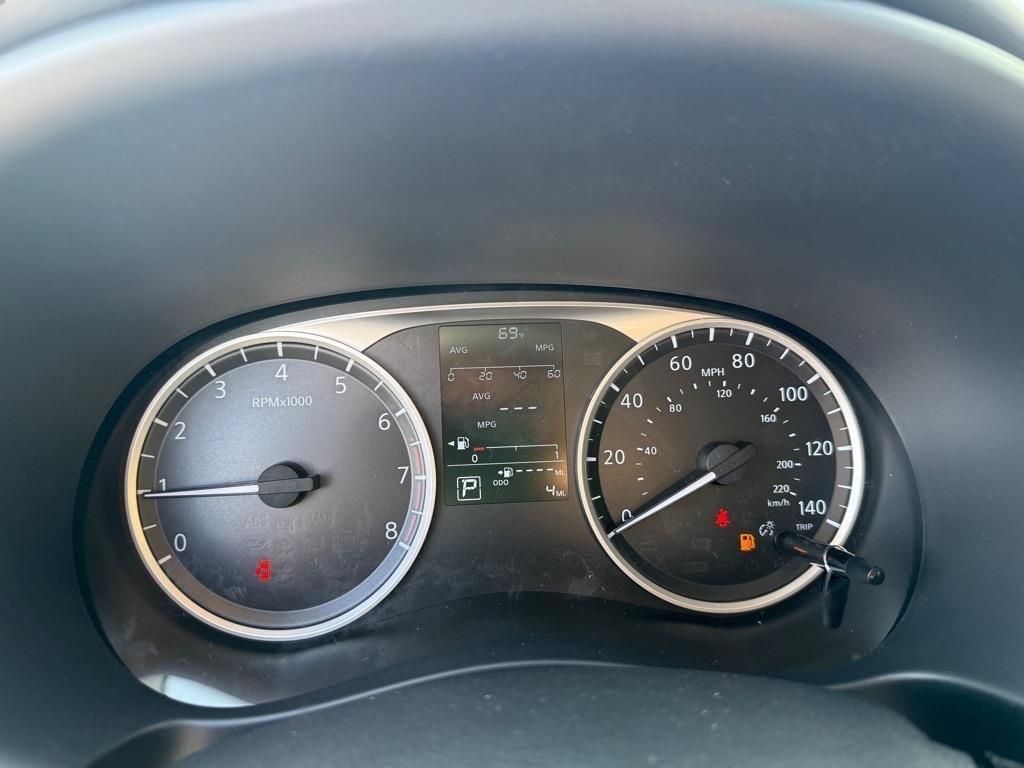 2025 Nissan Kicks Play S photo 12