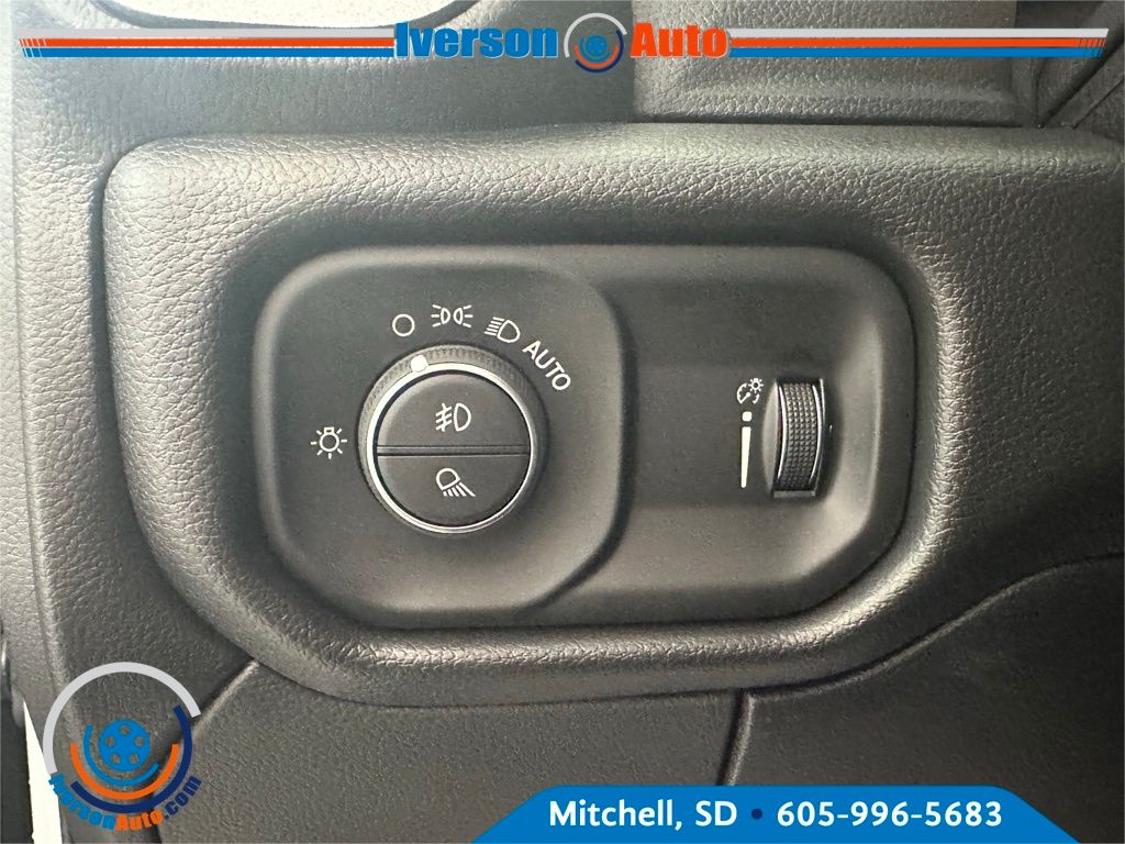 2026 Ram 2500 Tradesman photo 17