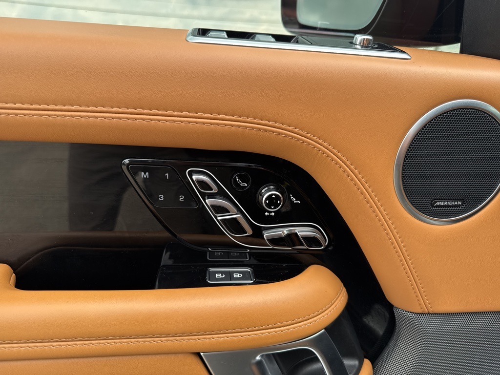 2021 Land Rover Range Rover P525 Autobiography photo 9