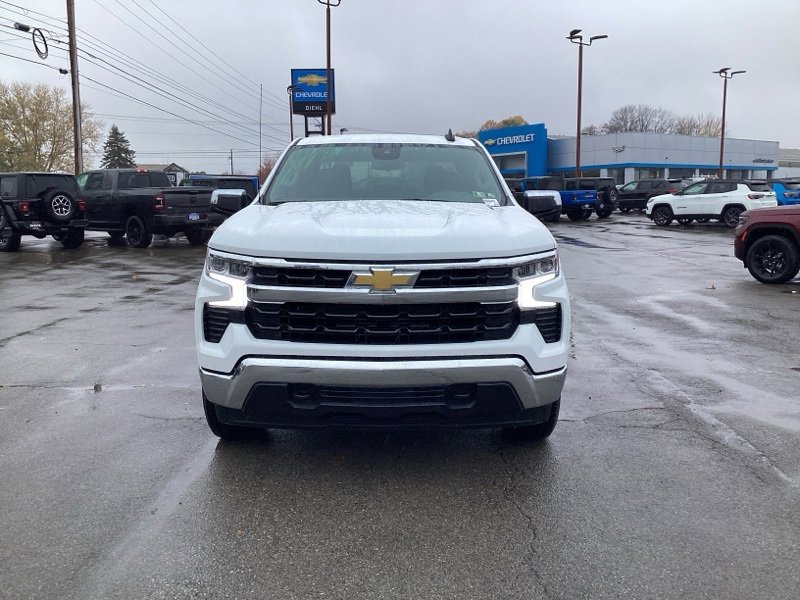 2026 Chevrolet Silverado 1500 LT photo 2