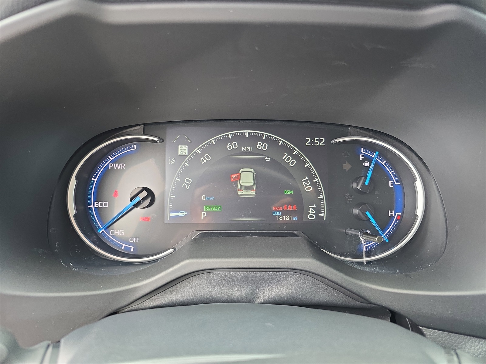 2024 Toyota RAV4 Hybrid XLE photo 25
