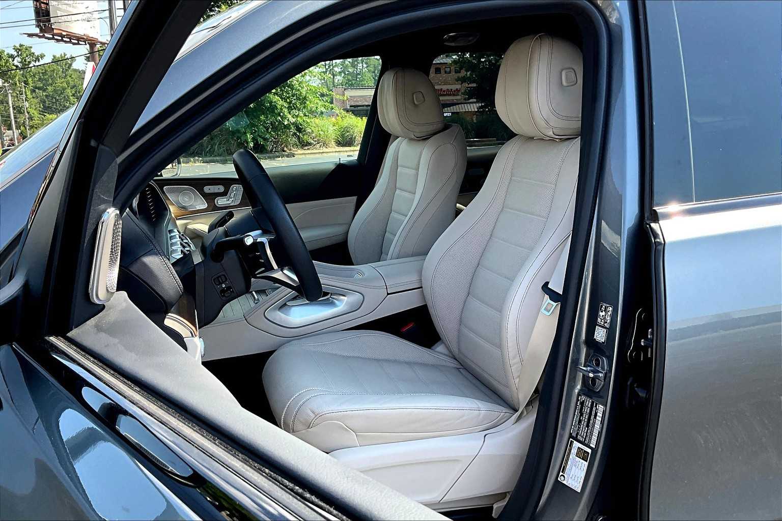 Image 6 of Certified Pre-Owned 2025 Mercedes-Benz GLS 580 AWD 4MATIC