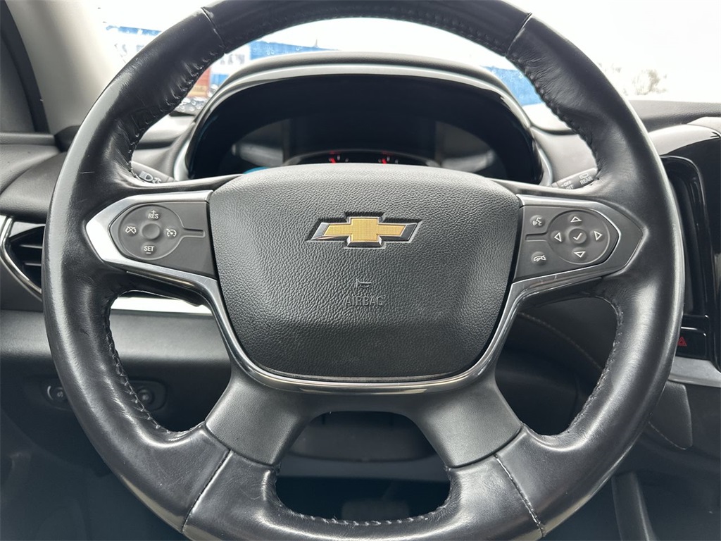 Used 2018 Chevrolet Traverse 3LT with VIN 1GNEVHKW8JJ149959 for sale in Brazil, IN