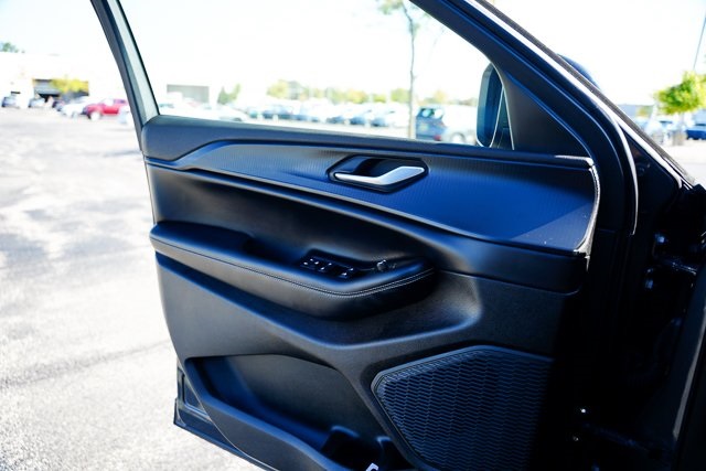 2023 Jeep Grand Cherokee Laredo photo 22