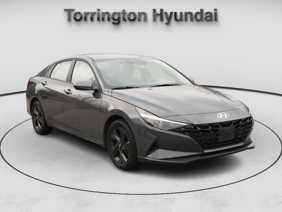 2023 Hyundai Elantra SEL's photo