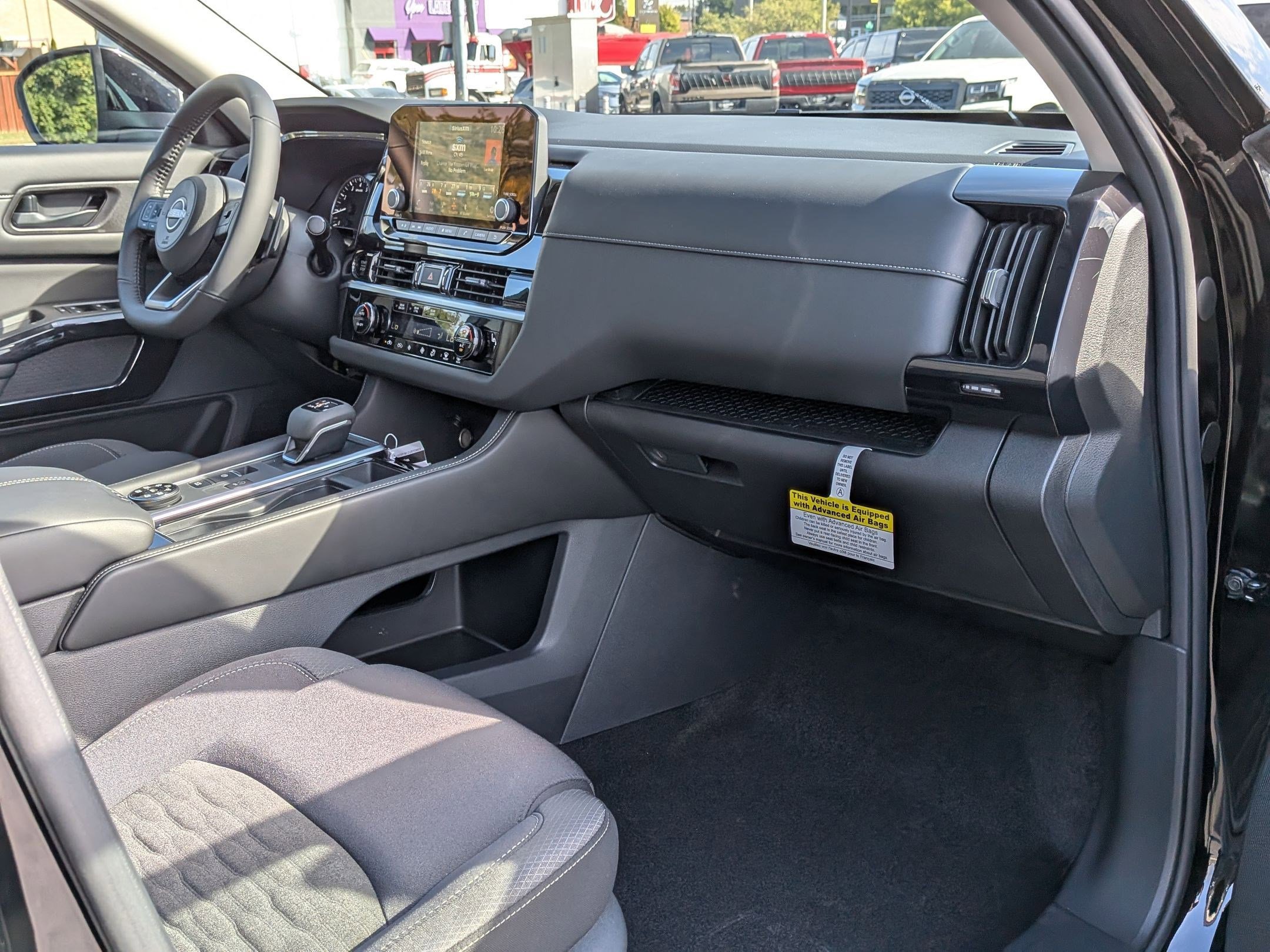 2025 Nissan Pathfinder SV photo 22