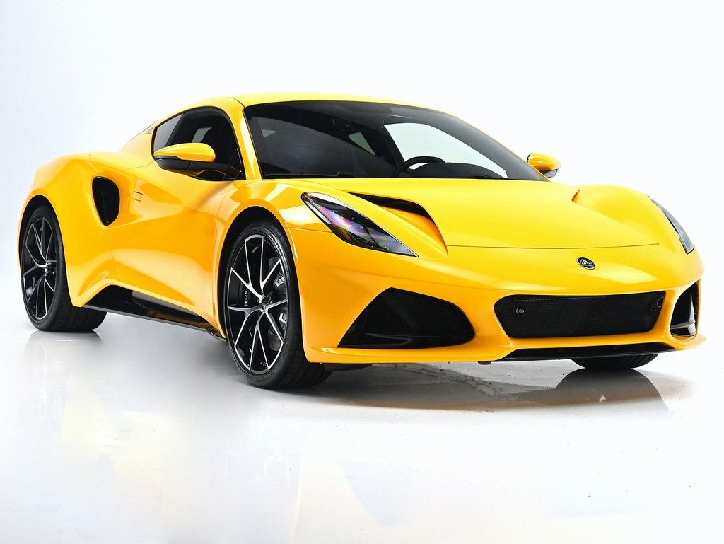 2025 Lotus Emira Base photo 3