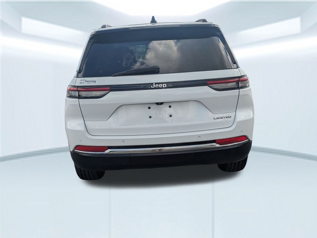 2023 Jeep Grand Cherokee Limited photo 3
