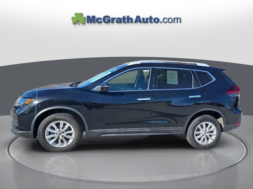 2019 Nissan Rogue SV photo 3