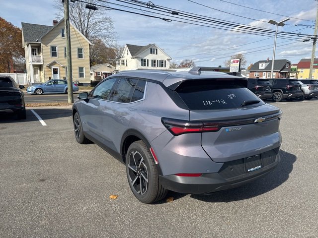2026 Chevrolet Equinox EV 1LT photo 3