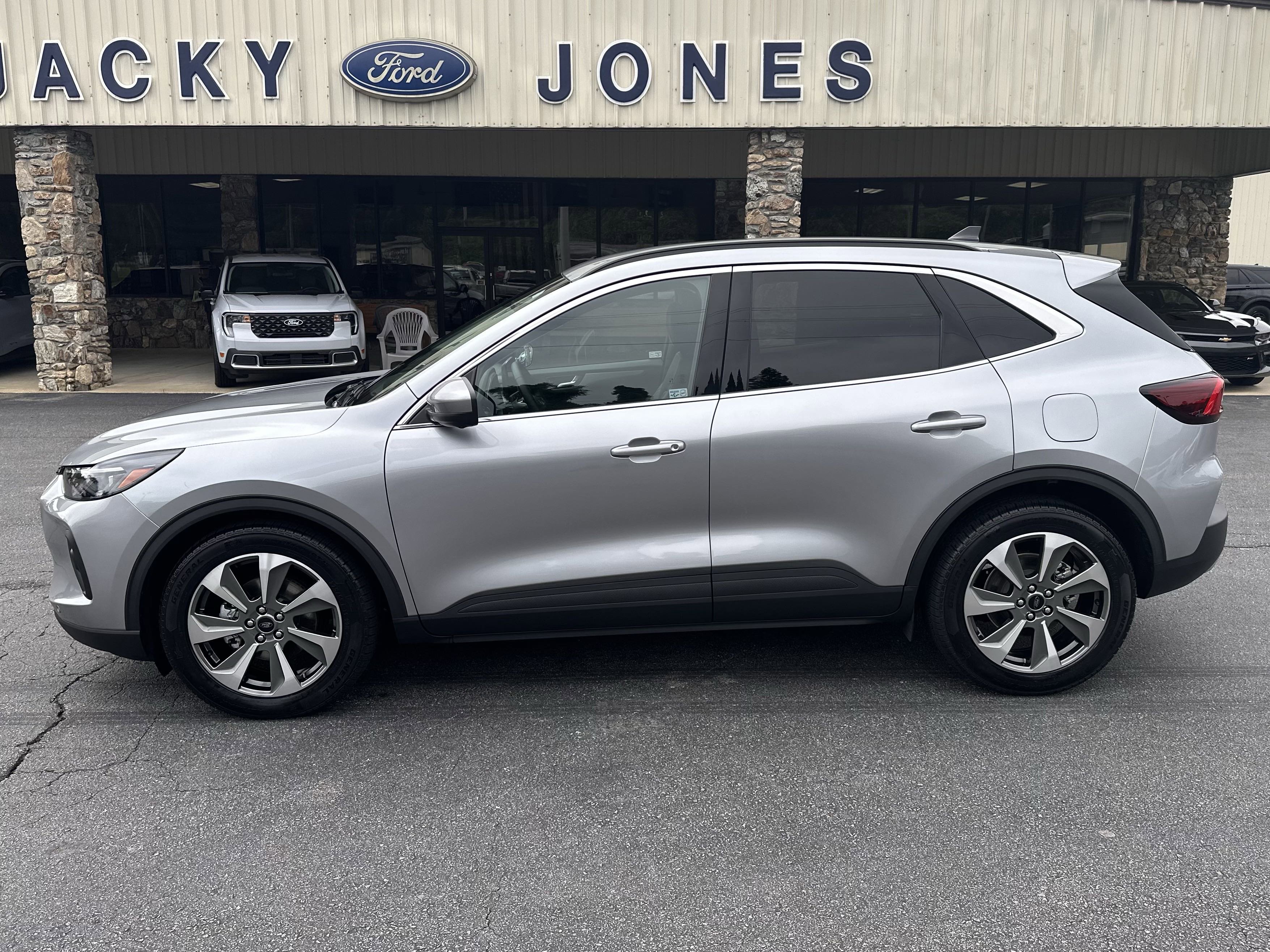 2024 Ford Escape Platinum's photo