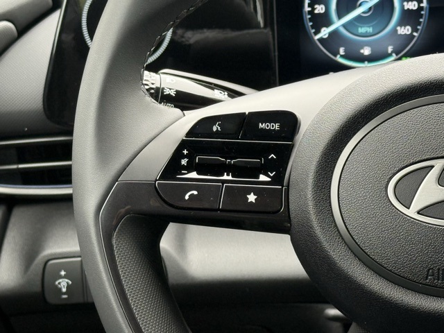 2025 Hyundai Elantra Hybrid SEL Sport photo 18