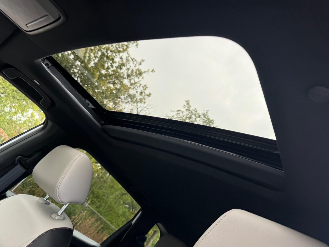 2025 Honda CR-V Hybrid Sport Touring photo 18