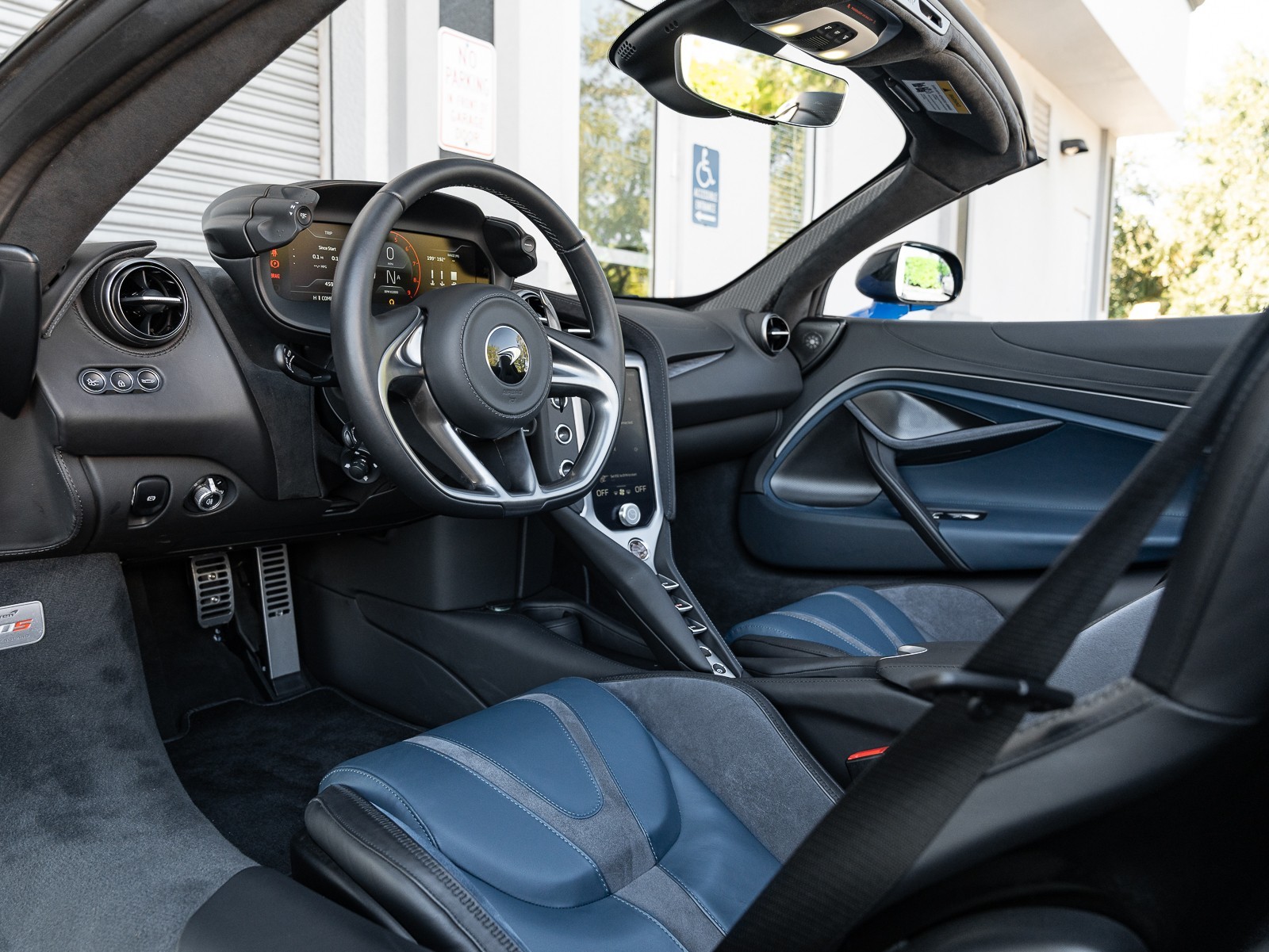 2024 Mclaren 750S Spider photo 2