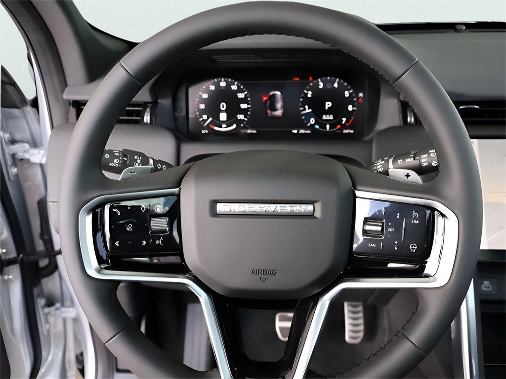 2025 Land Rover Discovery Sport SE photo 28