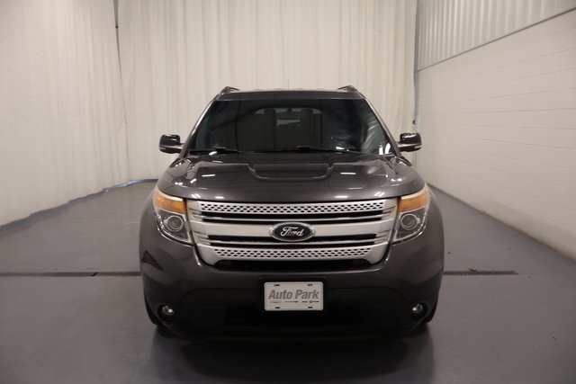 2015 Ford Explorer XLT photo 2