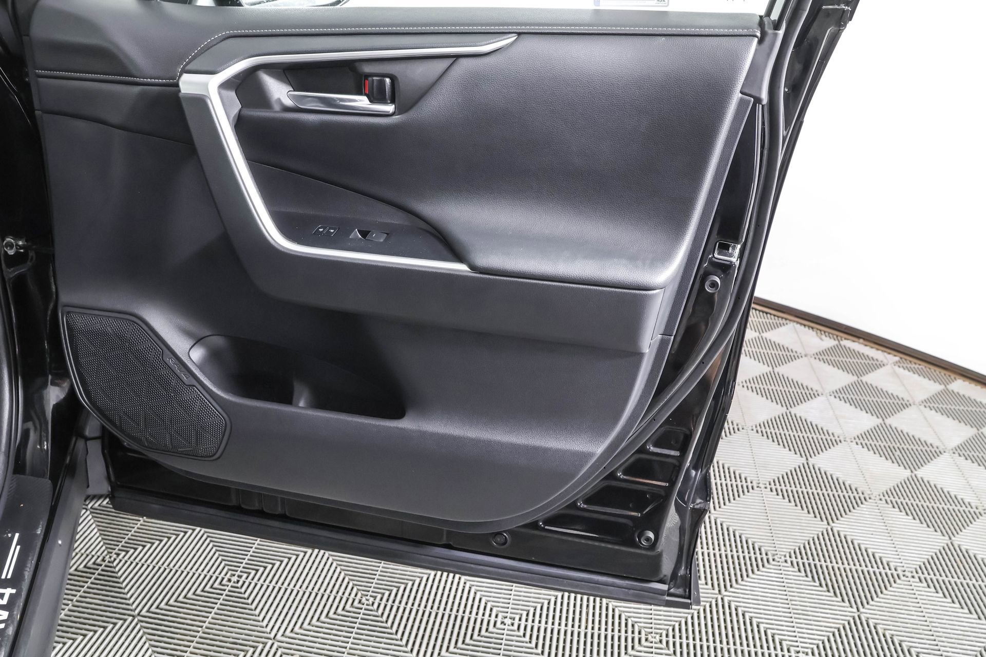 2022 Toyota RAV4 Hybrid Limited photo 35