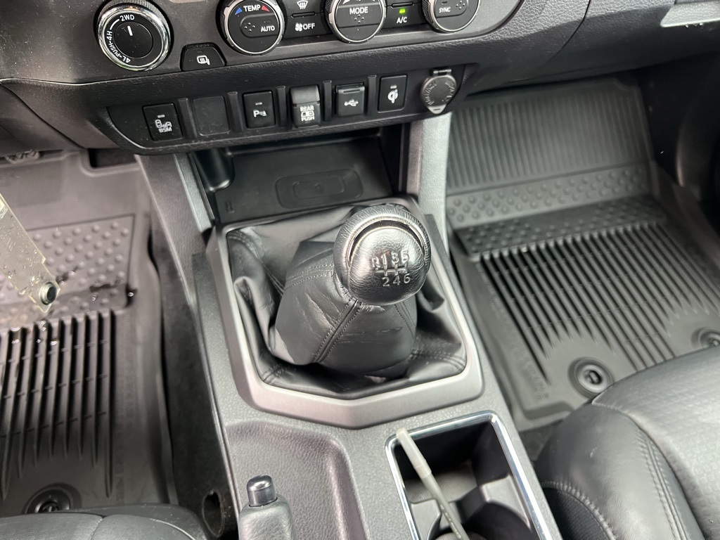 2021 Toyota Tacoma TRD Off-Road 4x4 photo 21