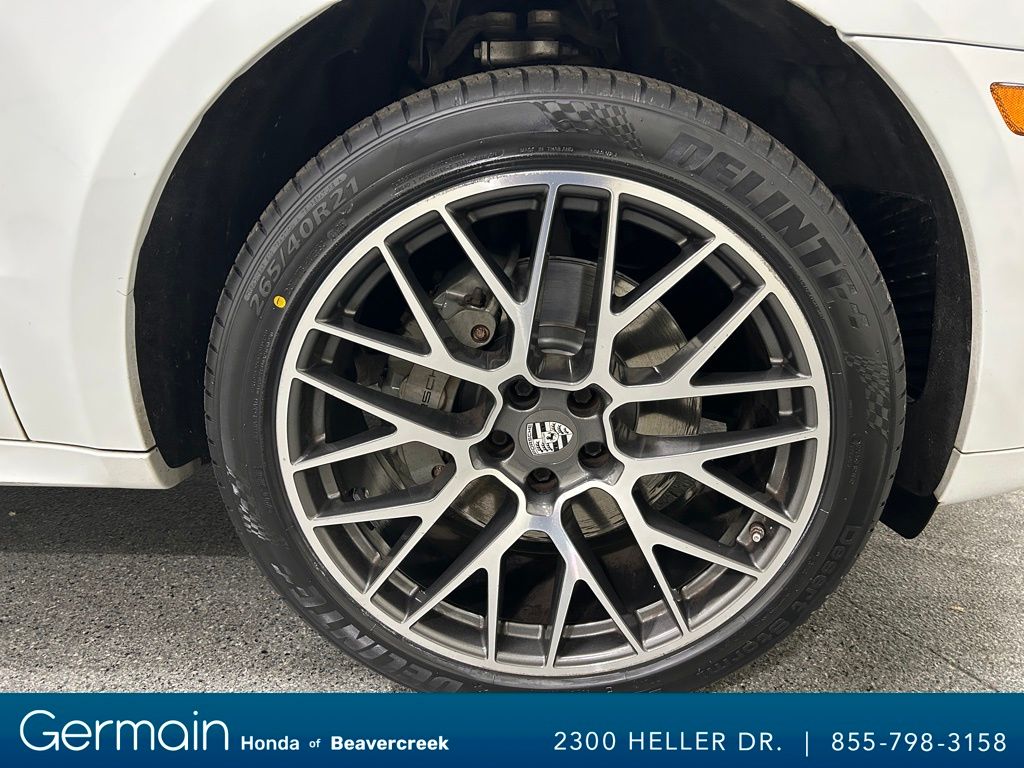 2020 Porsche Macan S photo 11