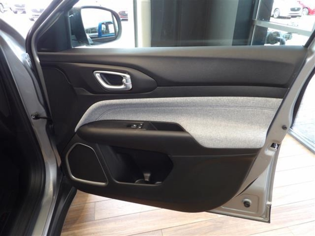 2022 Jeep Compass Latitude photo 11