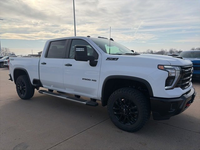 2026 Chevrolet Silverado 2500HD LT's photo