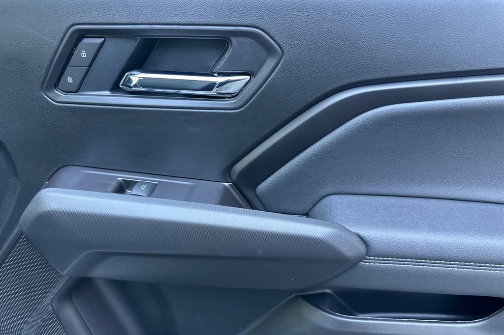 2025 Chevrolet Colorado Work Truck LT photo 18