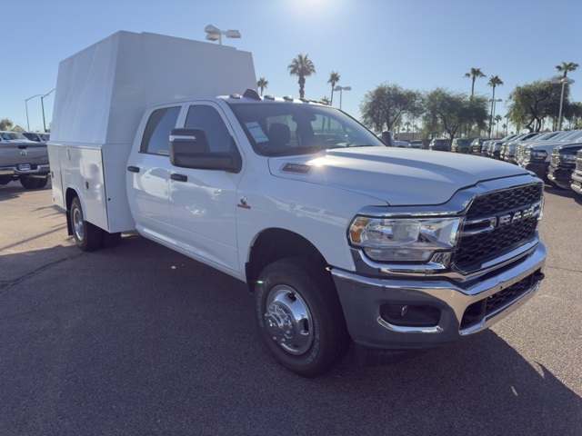 2023 Ram 3500 Tradesman photo 2