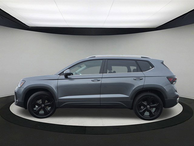 2025 Volkswagen Taos SEL photo 4