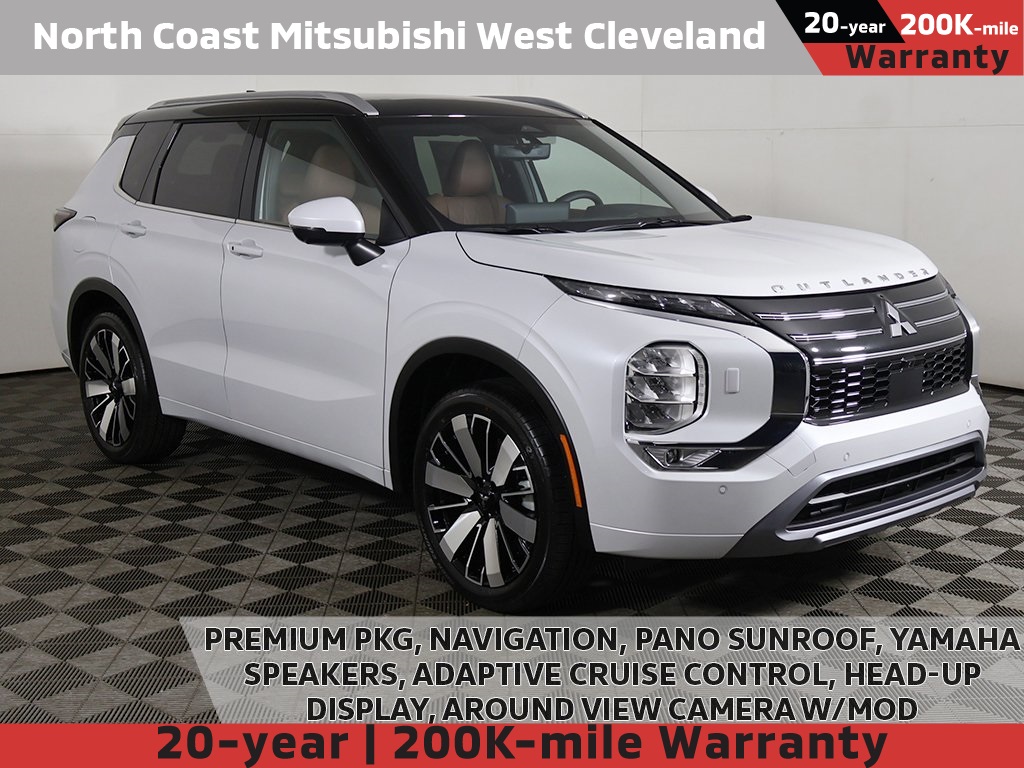 2025 Mitsubishi Outlander SEL's photo