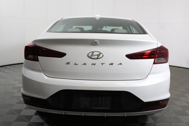 2020 Hyundai Elantra Value Edition photo 4