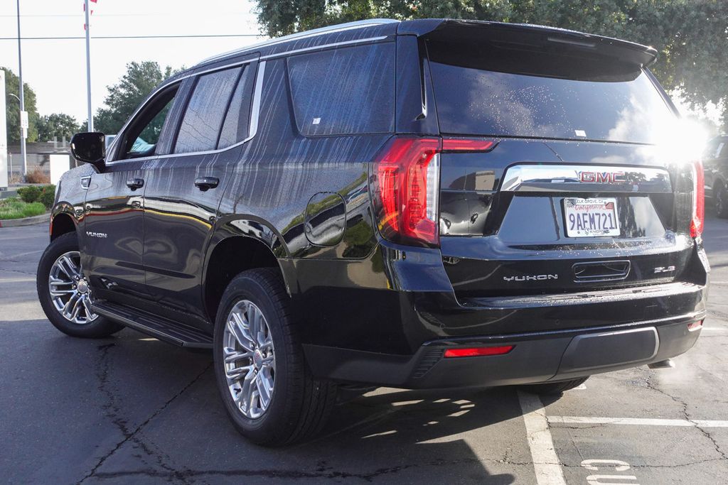 2022 Gmc Yukon SLE photo 11