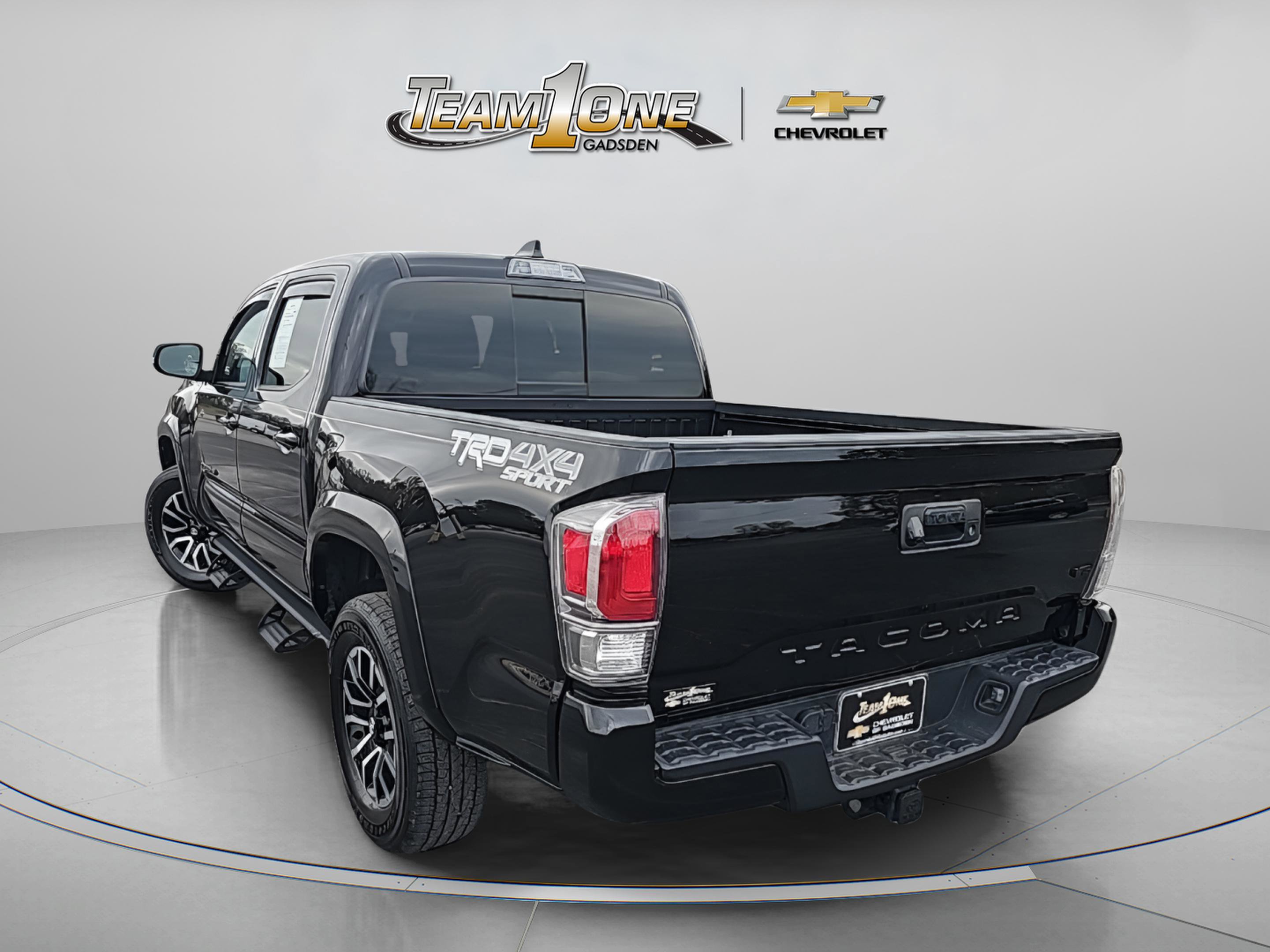 2023 Toyota Tacoma SR 4x4 photo 3