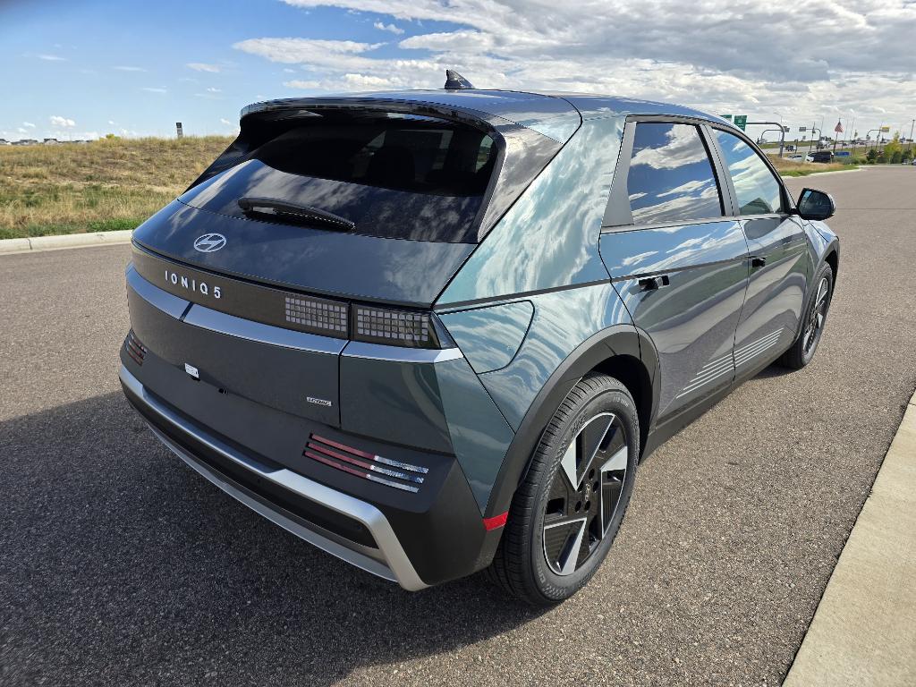 2025 Hyundai Ioniq 5 SE photo 5