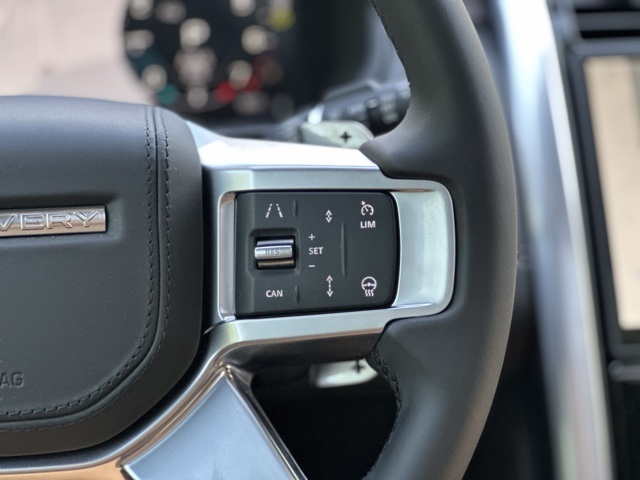 2025 Land Rover Discovery SE photo 25