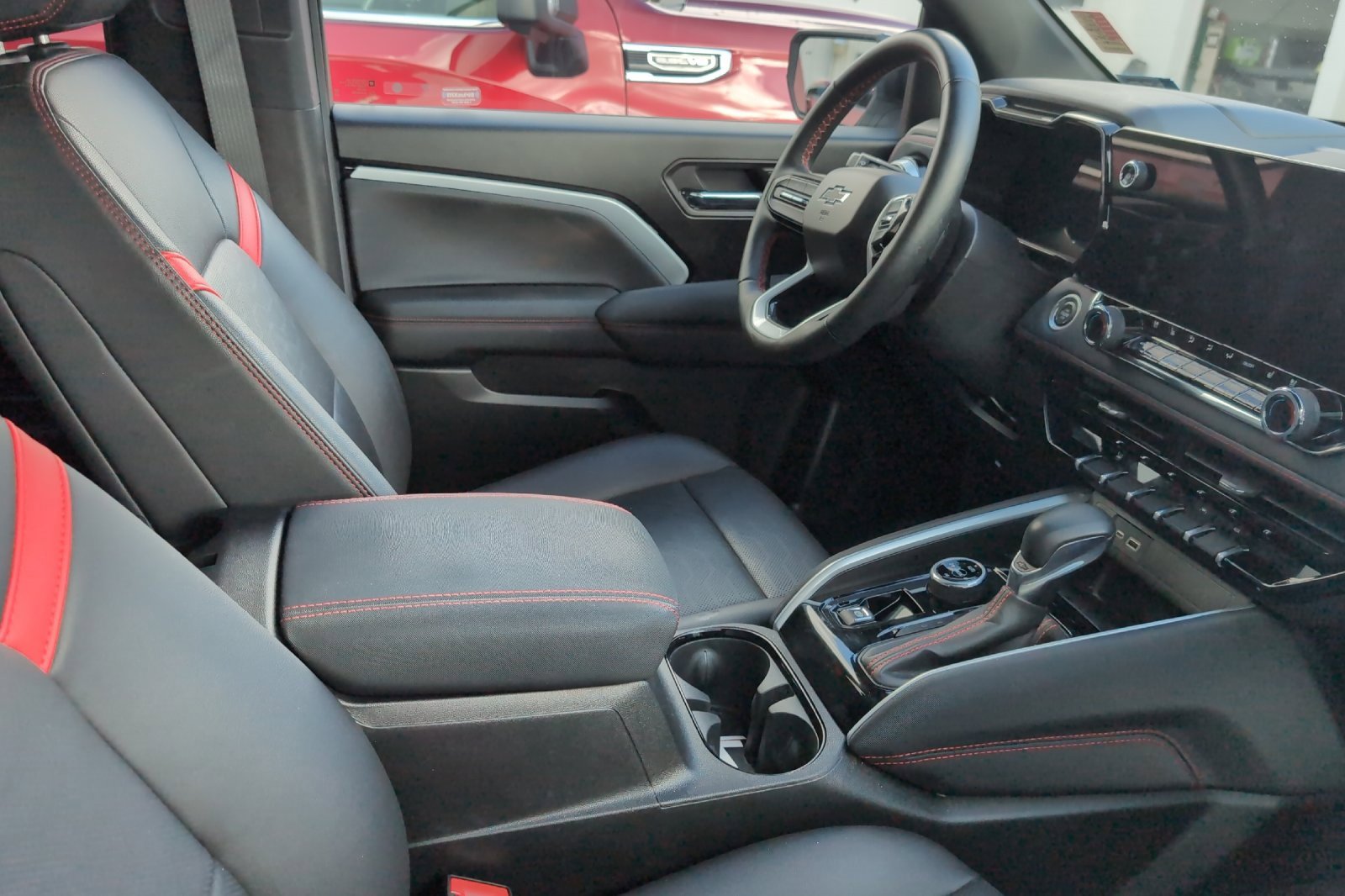 2023 Chevrolet Colorado Z71 photo 4