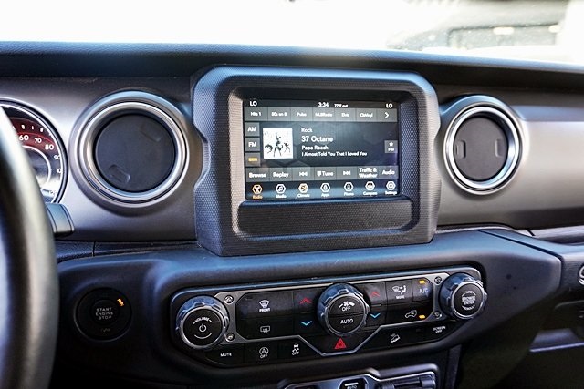 Used 2018 Orange Jeep Unlimited Rubicon image 29