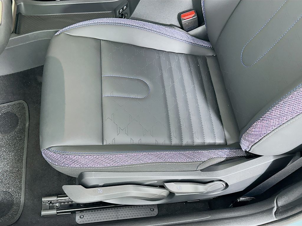 2025 Mini Cooper 2 Door Hardtop Iconic photo 19