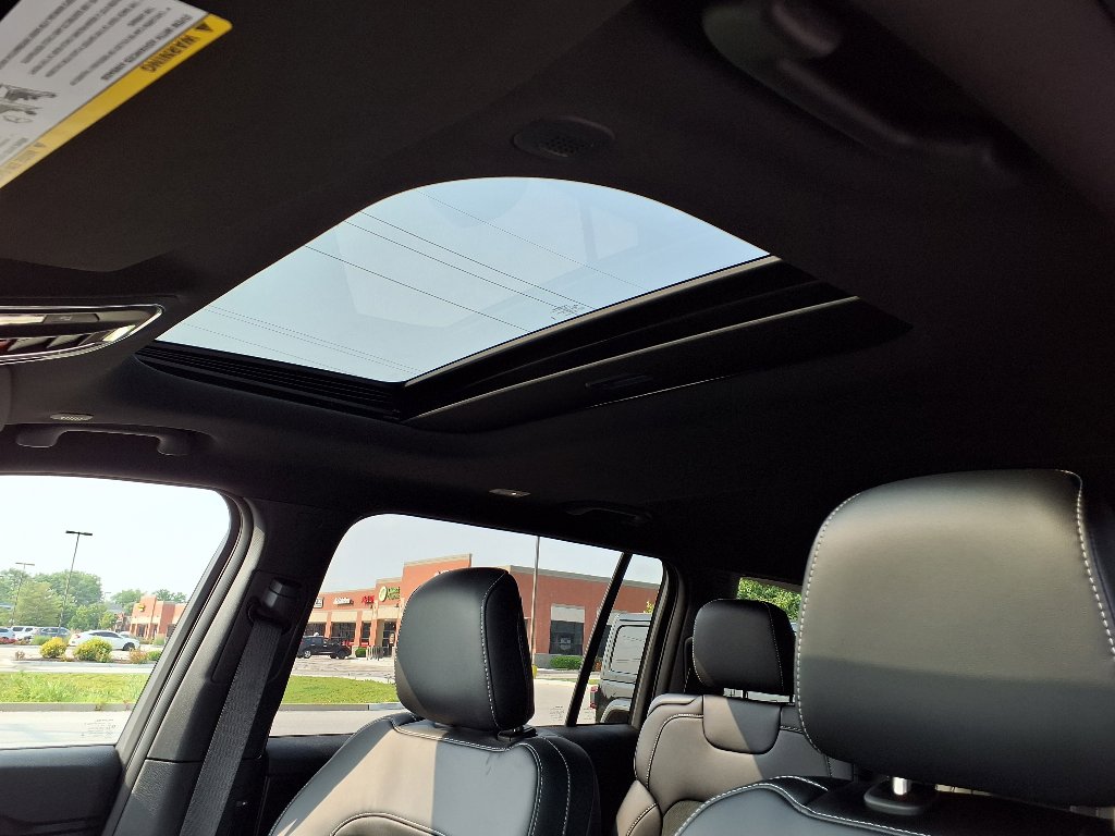 2025 Jeep Grand Cherokee Altitude X photo 14