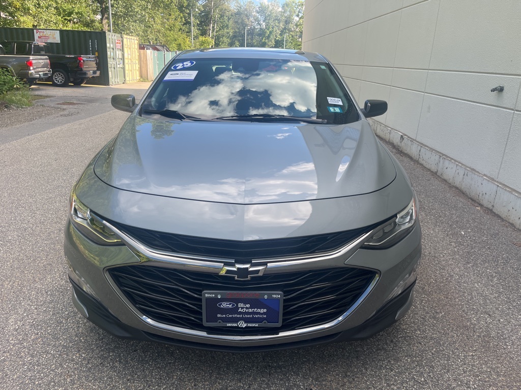 Certified Pre-Owned 2025 Chevrolet Malibu LT 4D Sedan in Bow