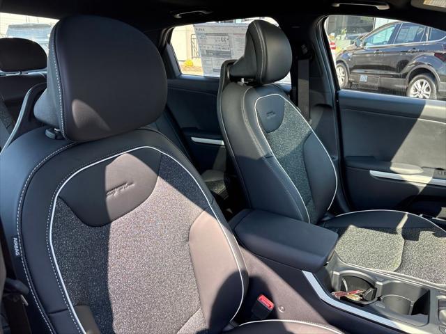 2025 Kia K4 GT-Line photo 20
