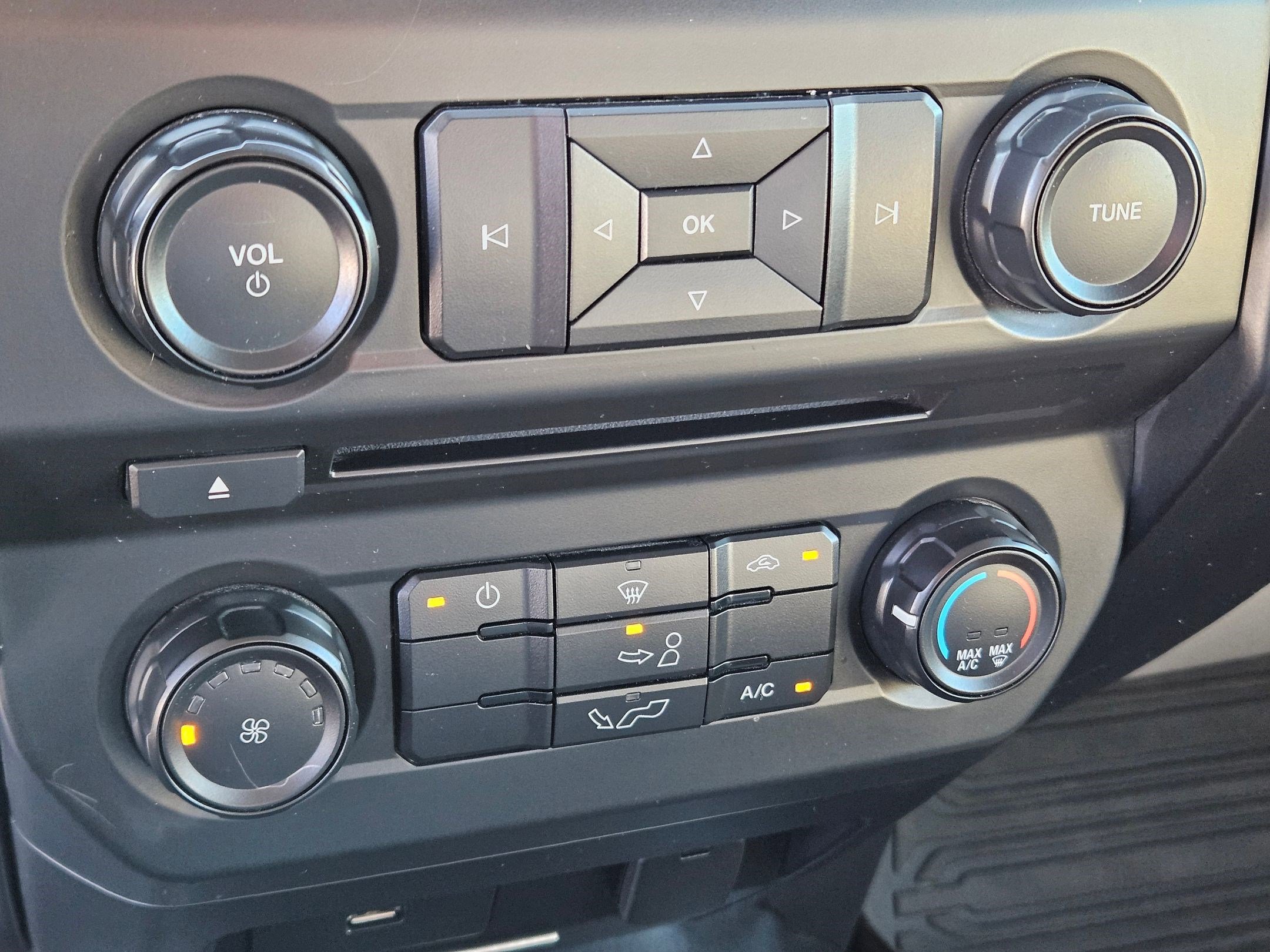 2016 Ford F-150 XL photo 21