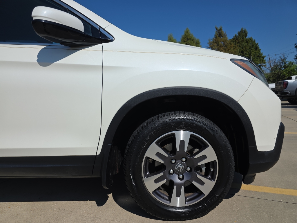 2019 Honda Ridgeline RTL-E photo 10