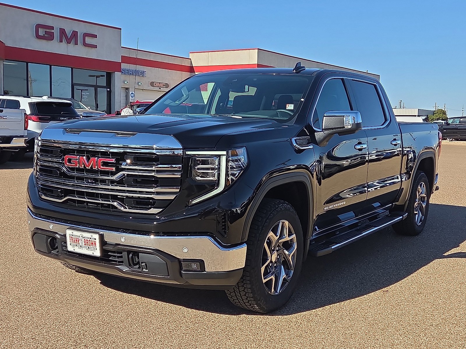 2026 GMC Sierra 1500 SLT's photo